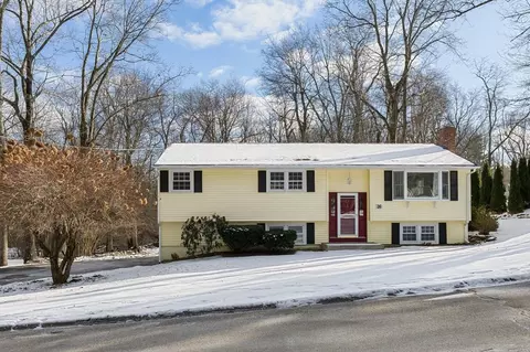 26 Cherylann Dr, Rutland, MA 01543