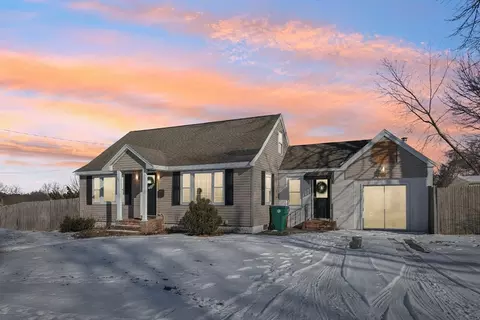 71 Fetherston Ave, Lowell, MA 01852