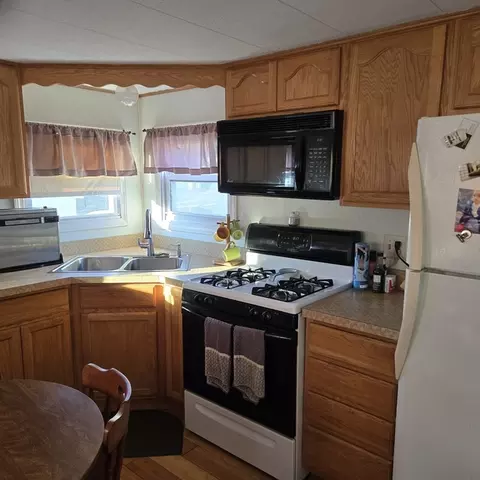 30 Dots Ln, Wareham, MA 02558 photo 10