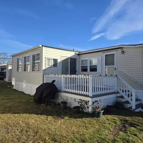 30 Dots Ln, Wareham, MA 02558 photo 3