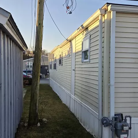 30 Dots Ln, Wareham, MA 02558 photo 5