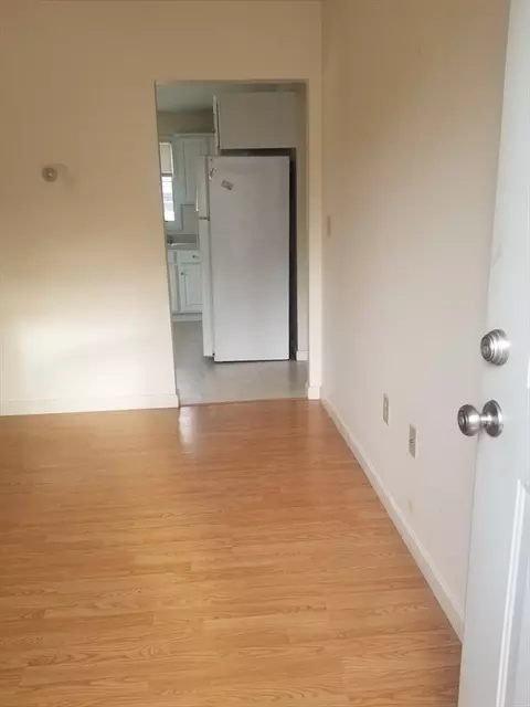 57 Apthorp St, Worcester, MA 01606 photo 5