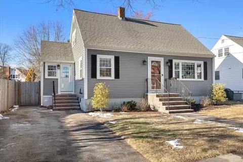 104 Laurie Ave, Boston, MA 02132