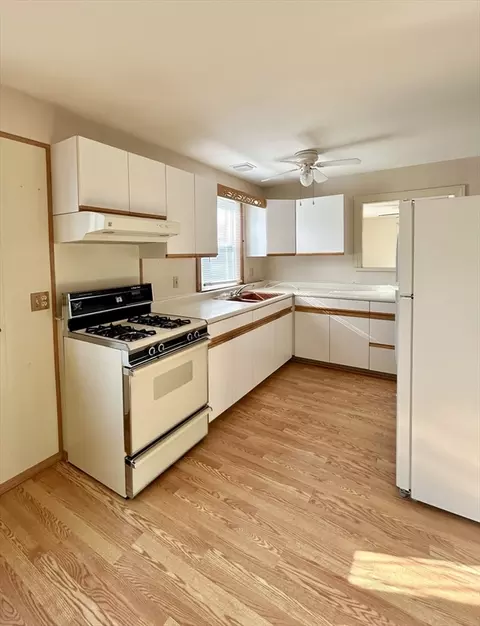 Kitchen - 27 Lisa Ave, Acushnet, MA 02743 photo 1 of 2