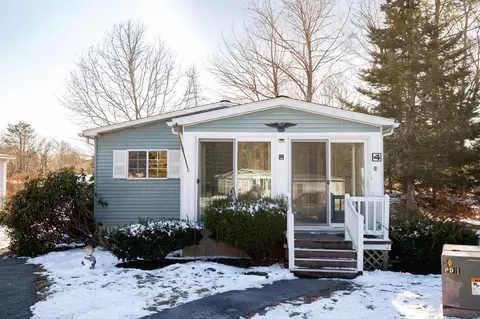 4 Fir Cir, Rockland, MA 02370