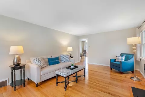 45 Jonquil Dr, Springfield, MA 01119 photo 5