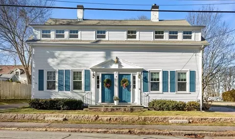 17 Liberty St, Sandwich, MA 02563