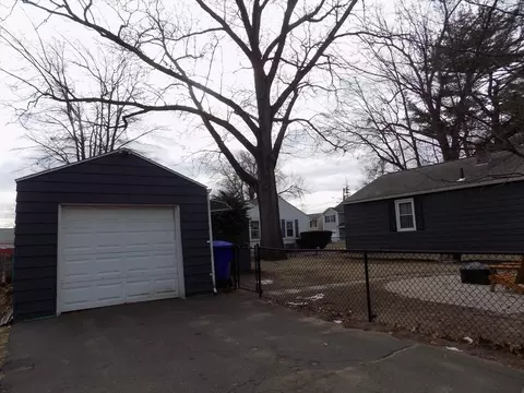 25 Ivan St, Springfield, MA 01104 photo 10