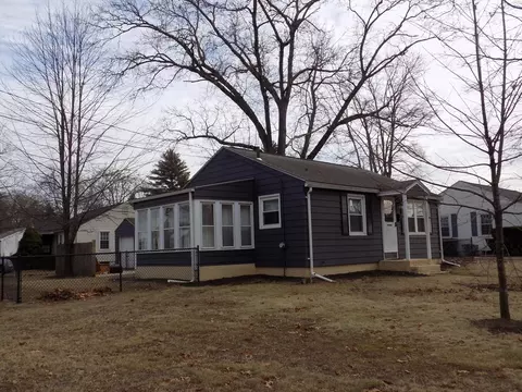 25 Ivan St, Springfield, MA 01104 photo 6