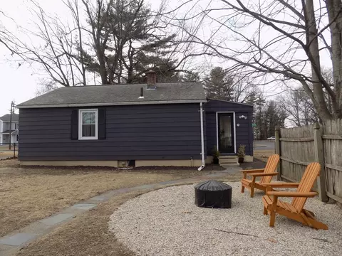 25 Ivan St, Springfield, MA 01104 photo 4