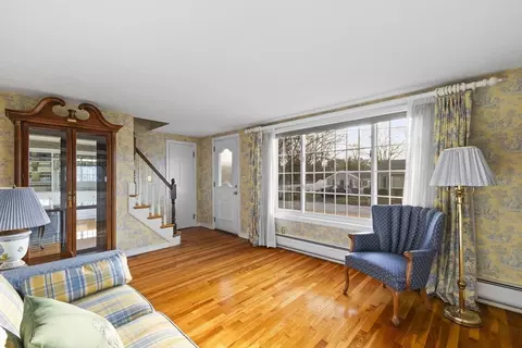 28 Gem Cir, Raynham, MA 02767 photo 5