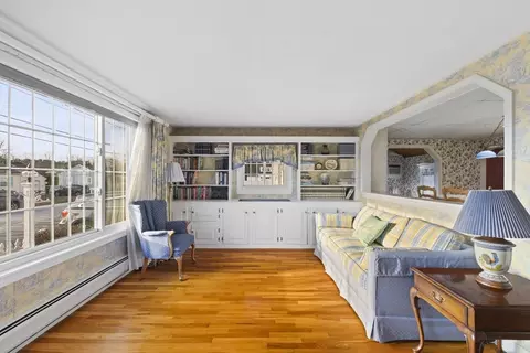 28 Gem Cir, Raynham, MA 02767 photo 6