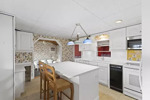 28 Gem Cir, Raynham, MA 02767 photo 11