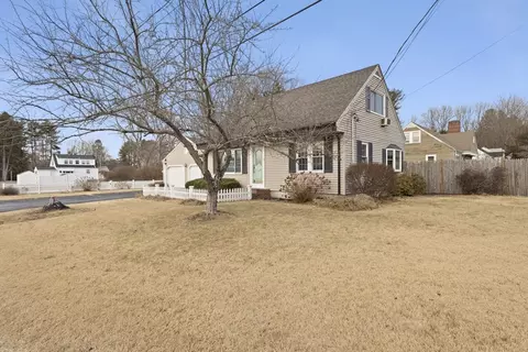 28 Gem Cir, Raynham, MA 02767 photo 4