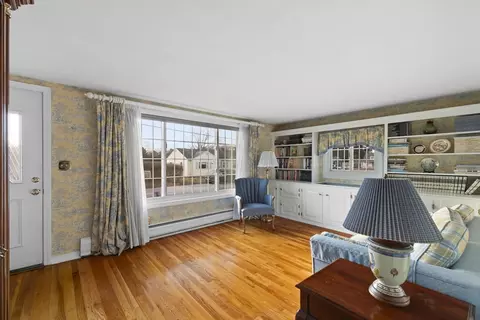 28 Gem Cir, Raynham, MA 02767 photo 10