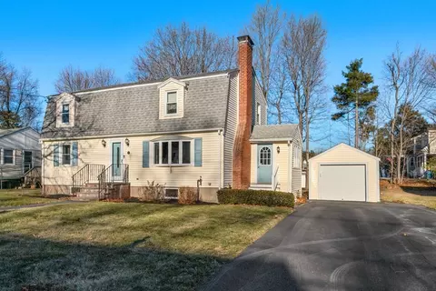 4 Kingsbury Rd, Canton, MA 02021