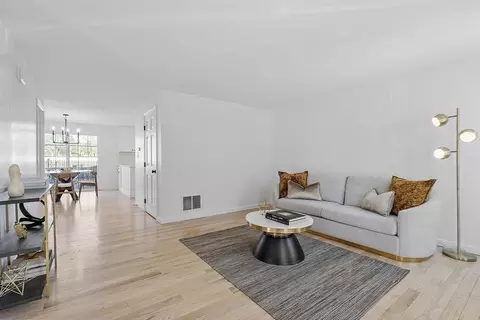 78 Swan St #213, Lowell, MA 01852