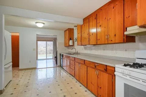 Kitchen - 25 Randall Rd, Maynard, MA 01754 photo 4 of 4