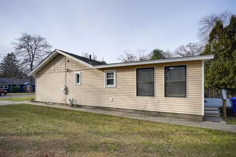 Exterior - 25 Randall Rd, Maynard, MA 01754 photo 5 of 11