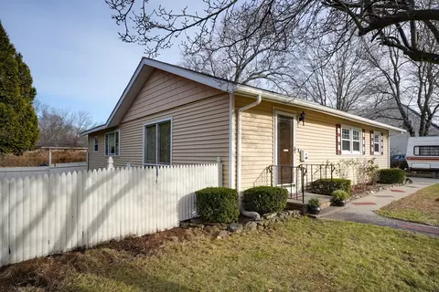 Exterior - 25 Randall Rd, Maynard, MA 01754 photo 9 of 11