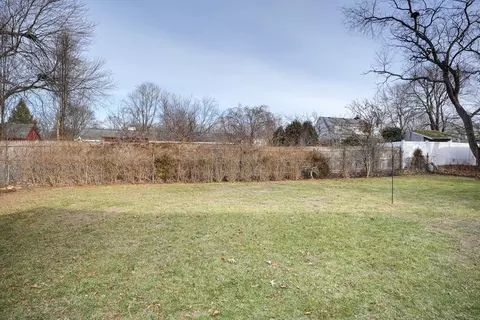 Exterior - 25 Randall Rd, Maynard, MA 01754 photo 4 of 11