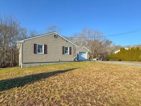 236 Joseph Dr, Fall River, MA 02720 photo 5