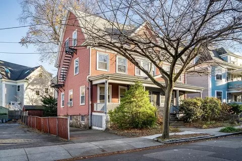 143 Coolidge St, Brookline, MA 02446
