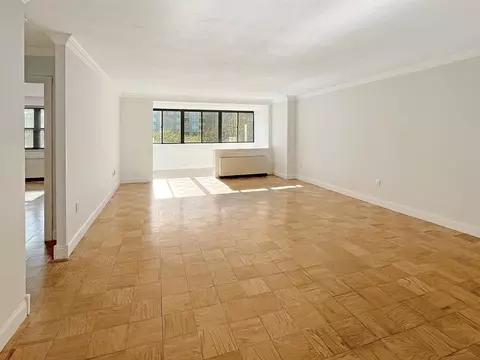 8 Whittier Pl #6F, Boston, MA 02114