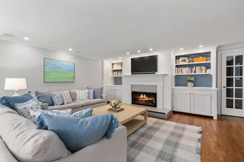 24 Arnold Rd, Wellesley, MA 02481 photo 10