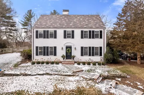 24 Arnold Rd, Wellesley, MA 02481