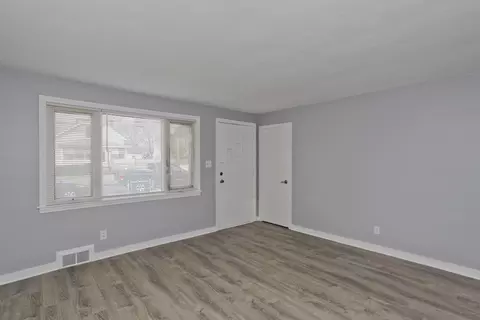 55 Penrose St, Springfield, MA 01109 photo 9