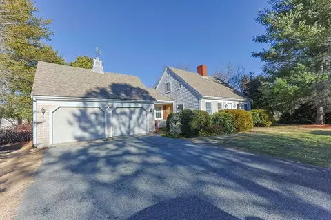 59 Emerald Ln, Falmouth, MA 02536