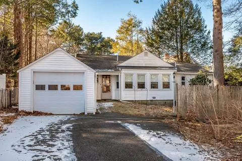 22-24 Edgemoor Ave, Wellesley, MA 02482