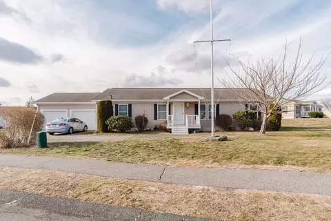 3602 Green St, Middleboro, MA 02346