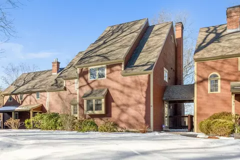 10 Bixby Ln #10, Westford, MA 01886