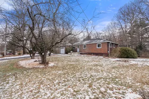 20 Livoli Rd, Framingham, MA 01701