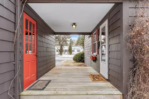 2 Curley Dr, Hudson, MA 01749 photo 4