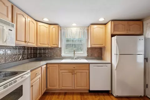 2 Curley Dr, Hudson, MA 01749 photo 14