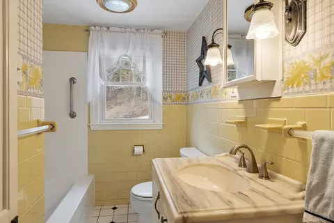 2 Curley Dr, Hudson, MA 01749 photo 17