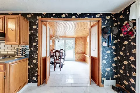 Entry Way - 28 Pemaquid, Springfield, MA 01151 photo 1 of 1