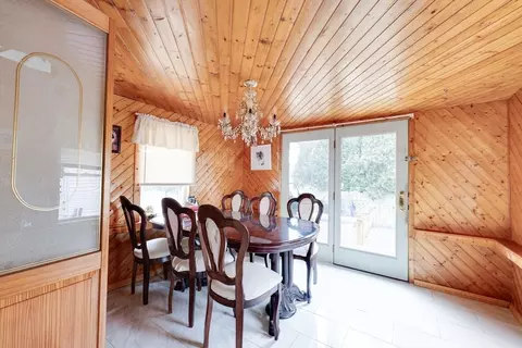 Dining - 28 Pemaquid, Springfield, MA 01151 photo 2 of 2