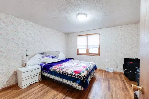 Bedroom - 28 Pemaquid, Springfield, MA 01151 photo 3 of 5