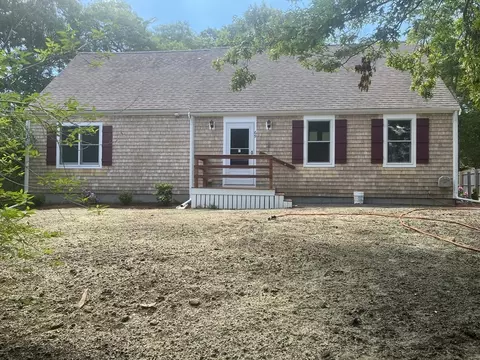 69 Cambridge Dr, Mashpee, MA 02649