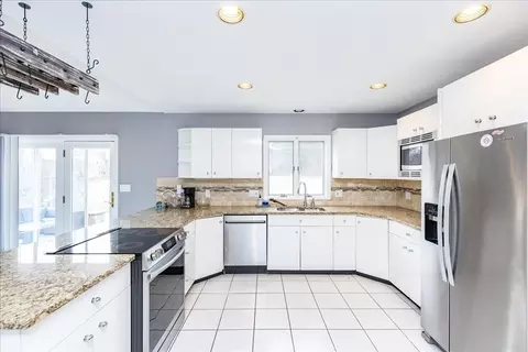 2 Randell Rd, Saugus, MA 01906 photo 11