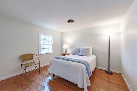 80 Vadnais St, Springfield, MA 01104 photo 11