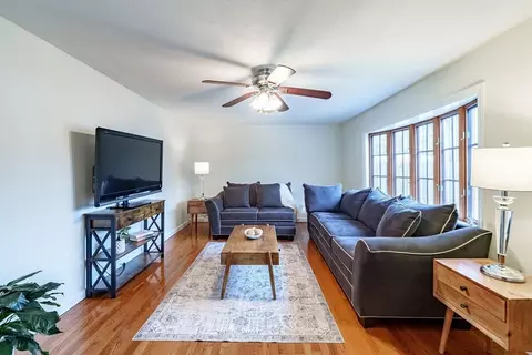 80 Vadnais St, Springfield, MA 01104 photo 6