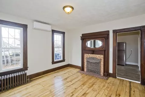 287 Walnut St, Springfield, MA 01105 photo 4