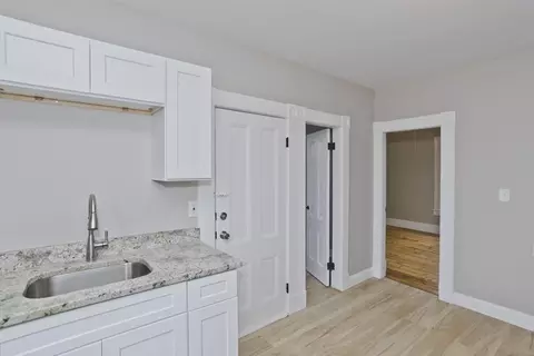 287 Walnut St, Springfield, MA 01105 photo 26
