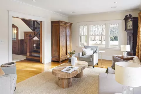 Living - 23 Everett Ave, Winchester, MA 01890 photo 4 of 5