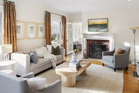 Living - 23 Everett Ave, Winchester, MA 01890 photo 3 of 5